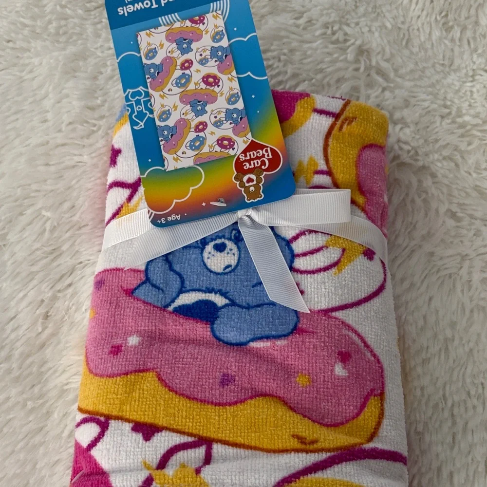Care Bears ❤️ 🌈 Hand Towels Grumpy Bear 🐻 Donut 🍩 NWT